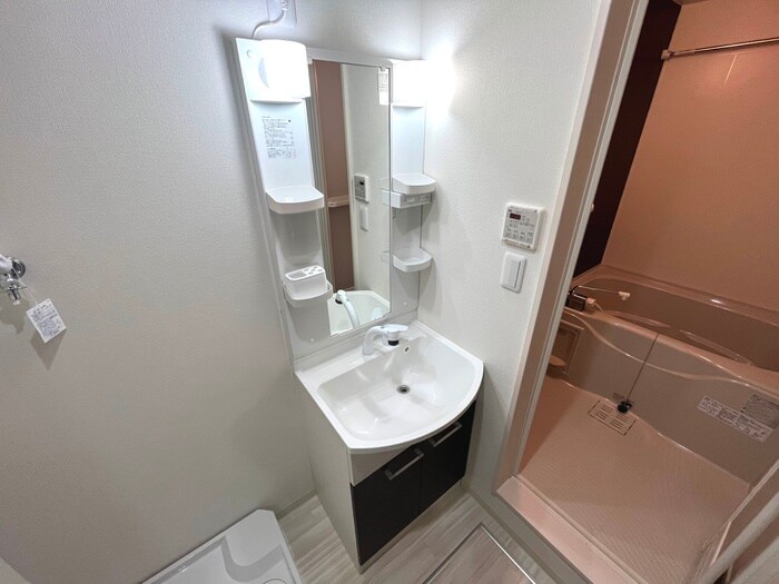 物件内観写真12　(洗面)