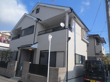 島本町青葉２丁目貸家外観写真