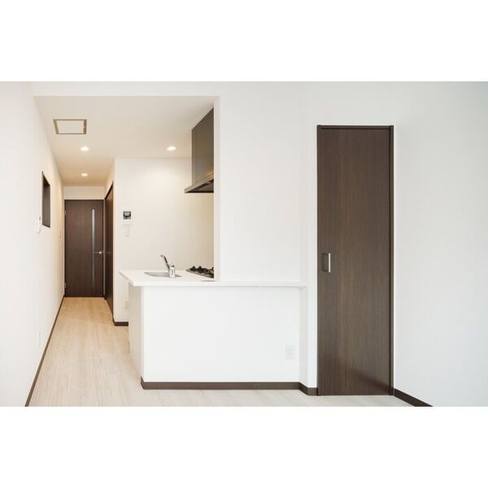 物件内観写真5　(廊下)