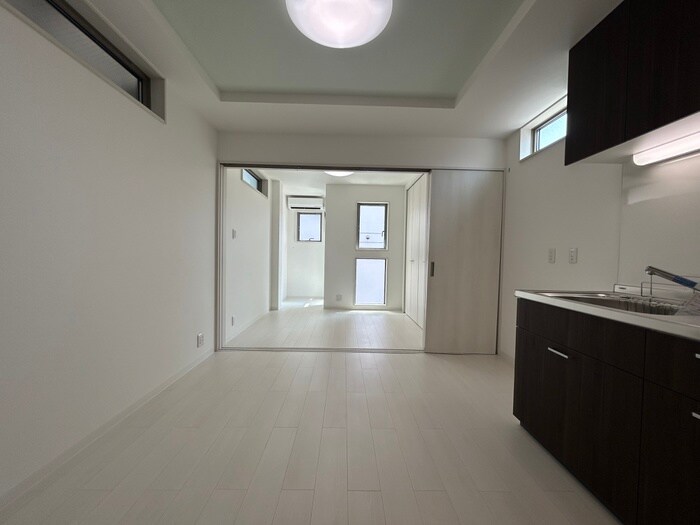 物件内観写真3　(居室)