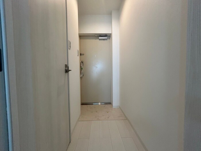物件内観写真12　(玄関)