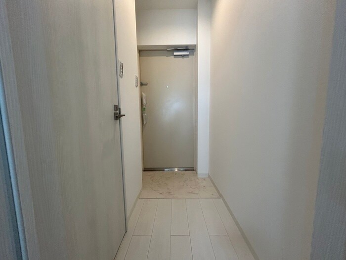 物件内観写真13　(玄関)