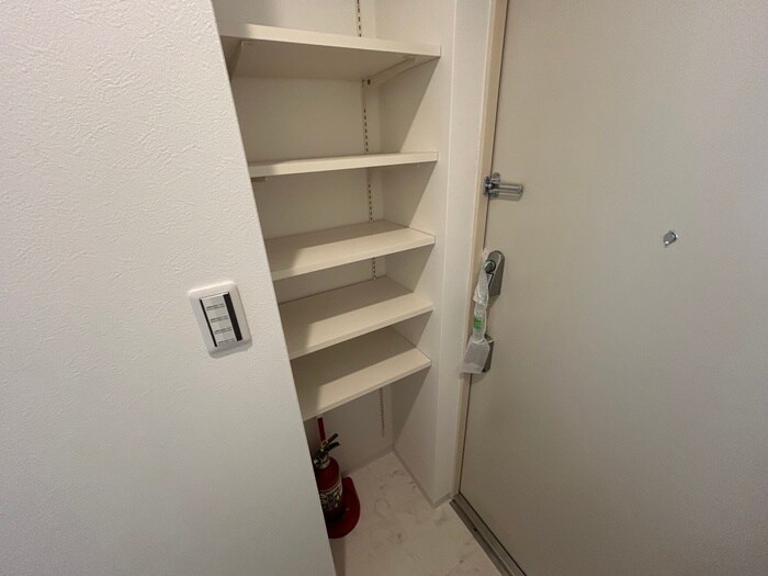 物件内観写真14　(靴箱)
