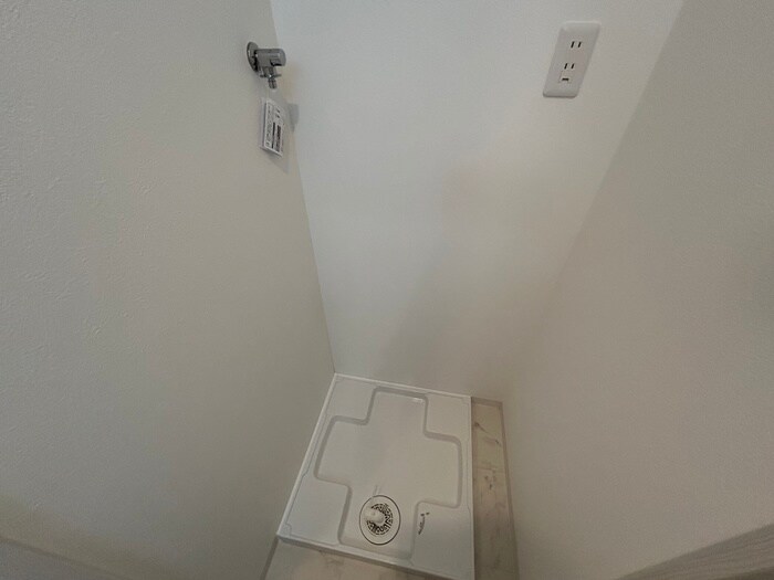 物件内観写真18　(洗濯機置場)