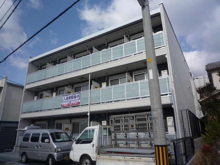 物件外観写真6　(駐車場)