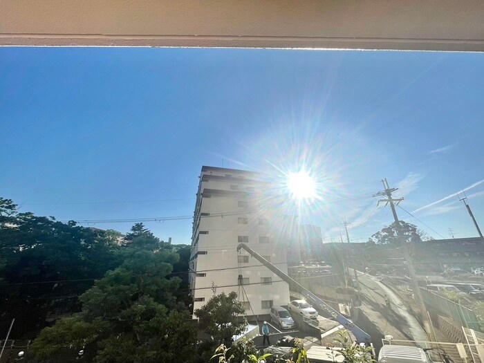 物件内観写真16　(室内からの展望)