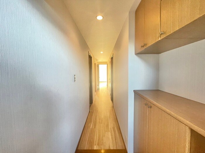 物件内観写真20　(廊下)