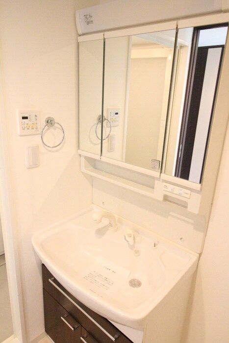 物件内観写真9　(洗面)