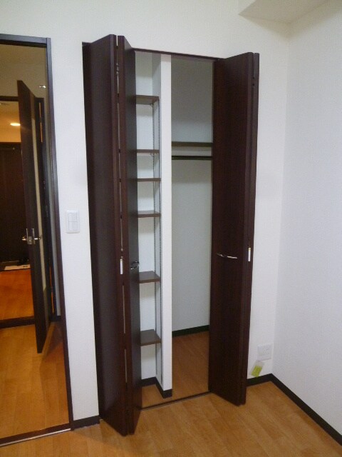 物件内観写真12　(収納)