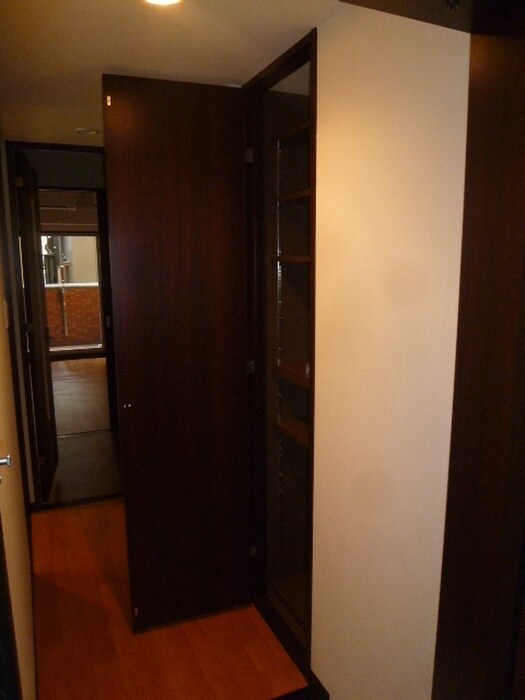 物件内観写真14　(廊下)