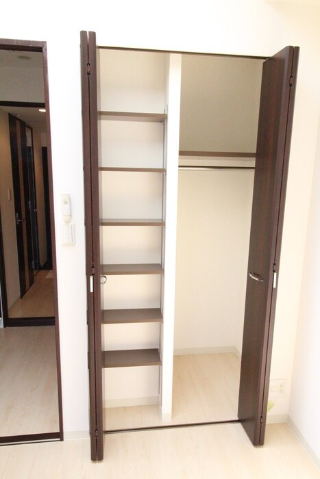 物件内観写真15　(収納)