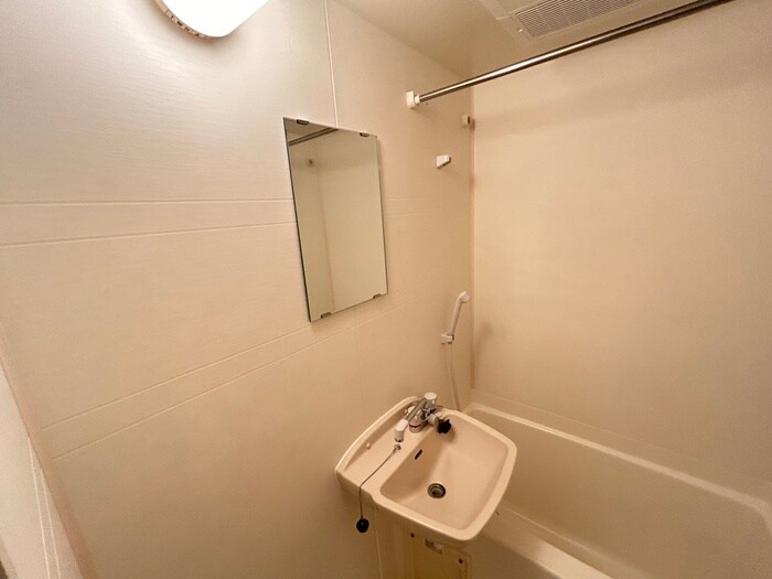 物件内観写真10　(洗面)