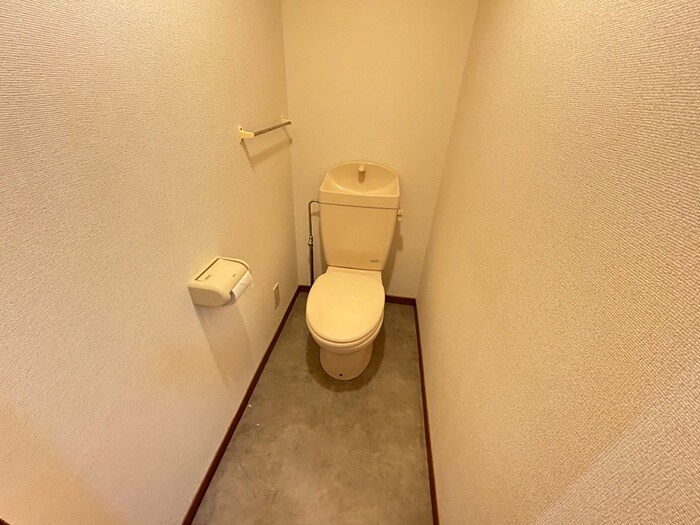 物件内観写真10　(トイレ)