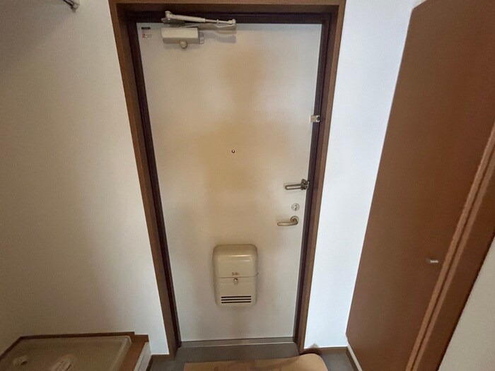 物件内観写真15　(玄関)