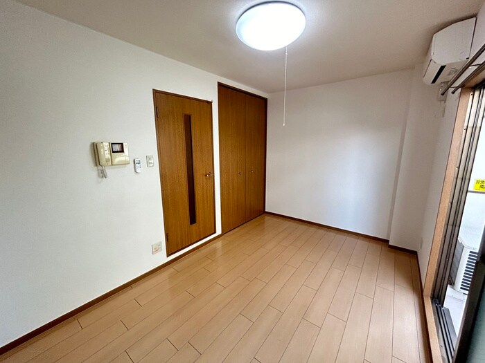 物件内観写真21　(居室)