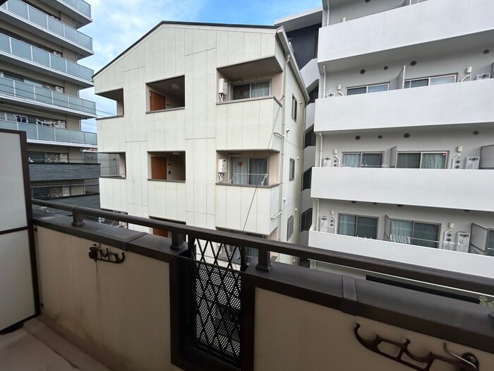 物件内観写真21　(室内からの展望)