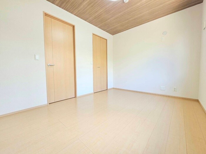 物件内観写真13　(居室)