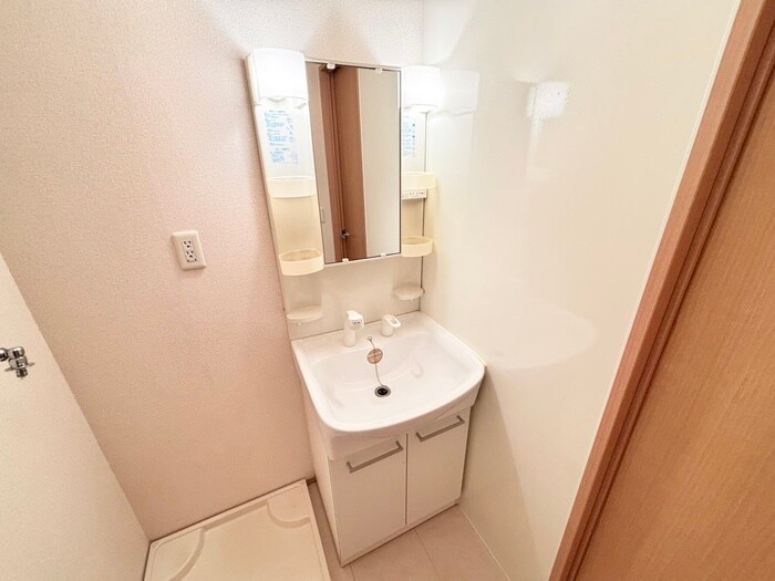 物件内観写真15　(洗面)