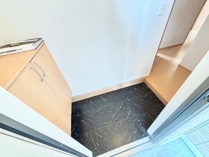 物件内観写真19　(玄関)