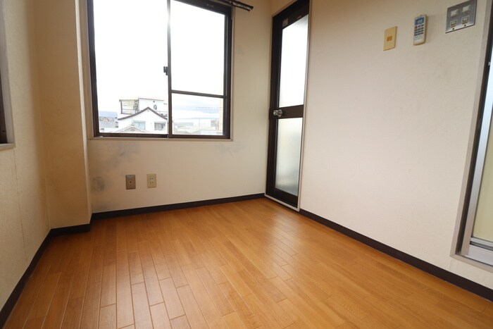 物件内観写真9　(居室)