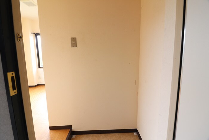 物件内観写真14　(玄関)