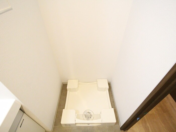 物件内観写真14　(洗濯機置場)