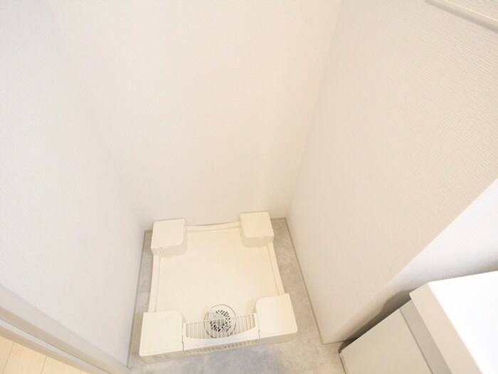 物件内観写真14　(洗濯機置場)