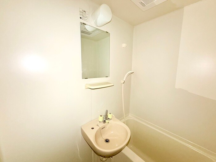 物件内観写真12　(洗面)