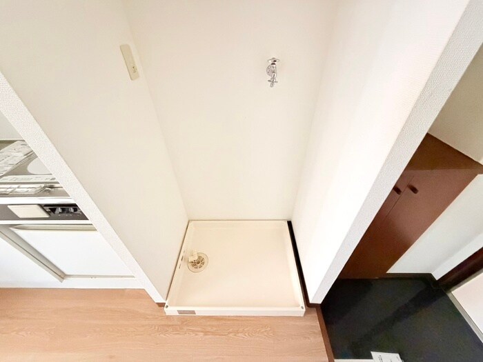 物件内観写真14　(洗濯機置場)