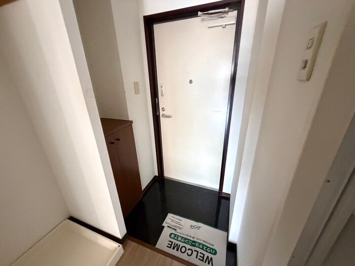 物件内観写真15　(玄関)
