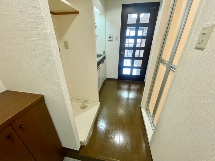 物件内観写真16　(廊下)