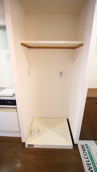 物件内観写真17　(洗濯機置場)