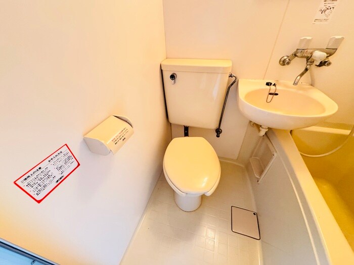 物件内観写真11　(トイレ)