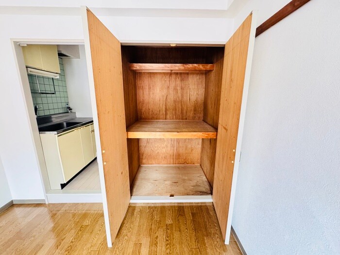 物件内観写真13　(収納)