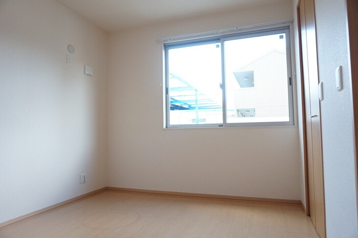 物件内観写真13　(居室)