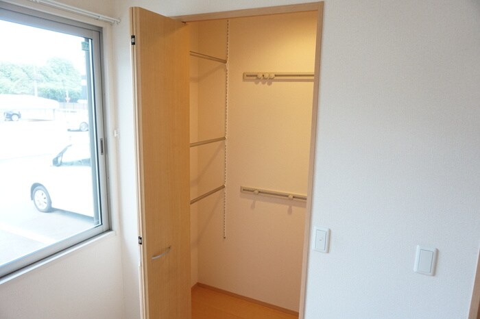 物件内観写真14　(収納)