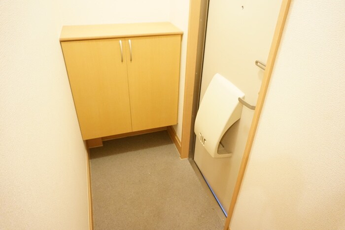 物件内観写真15　(玄関)