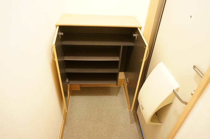 物件内観写真16　(靴箱)