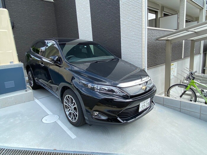 物件外観写真6　(駐車場)