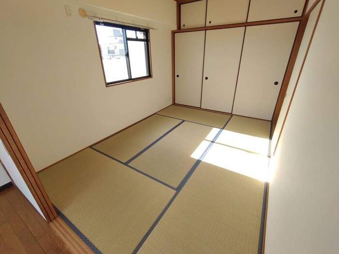 物件内観写真10　(居室)