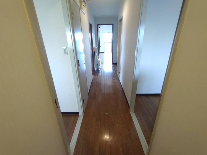 物件内観写真18　(廊下)
