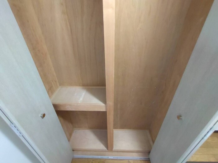 物件内観写真18　(靴箱)