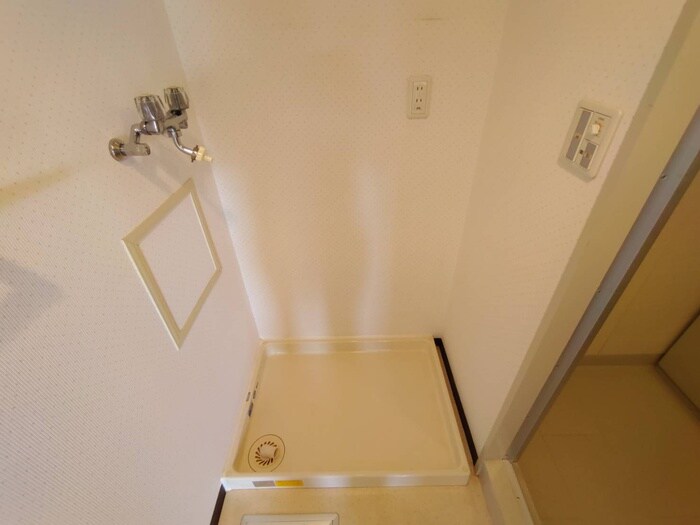 物件内観写真19　(洗濯機置場)