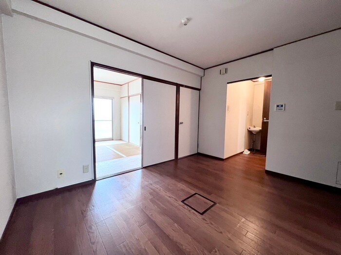 物件内観写真8　(居室)