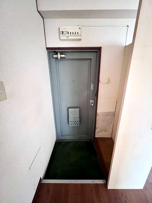 物件内観写真21　(玄関)