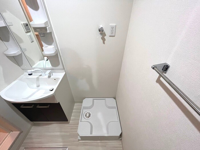 物件内観写真13　(洗濯機置場)