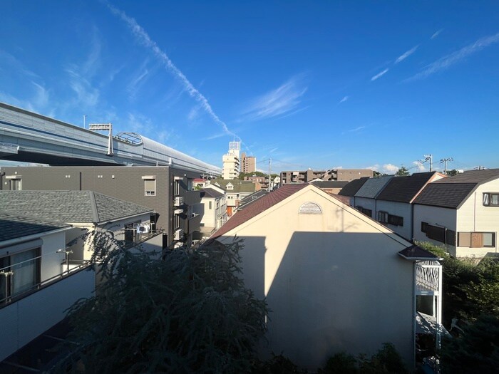 物件内観写真18　(室内からの展望)