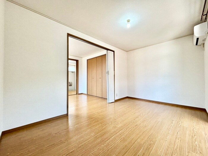 物件内観写真9　(居室)