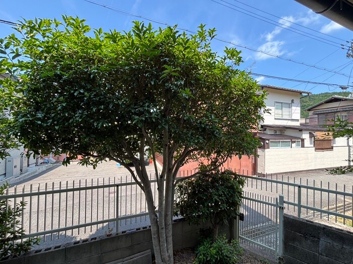 物件内観写真22　(室内からの展望)