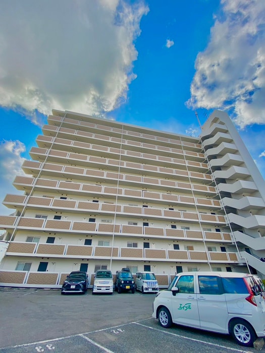 物件外観写真1　(駐車場)